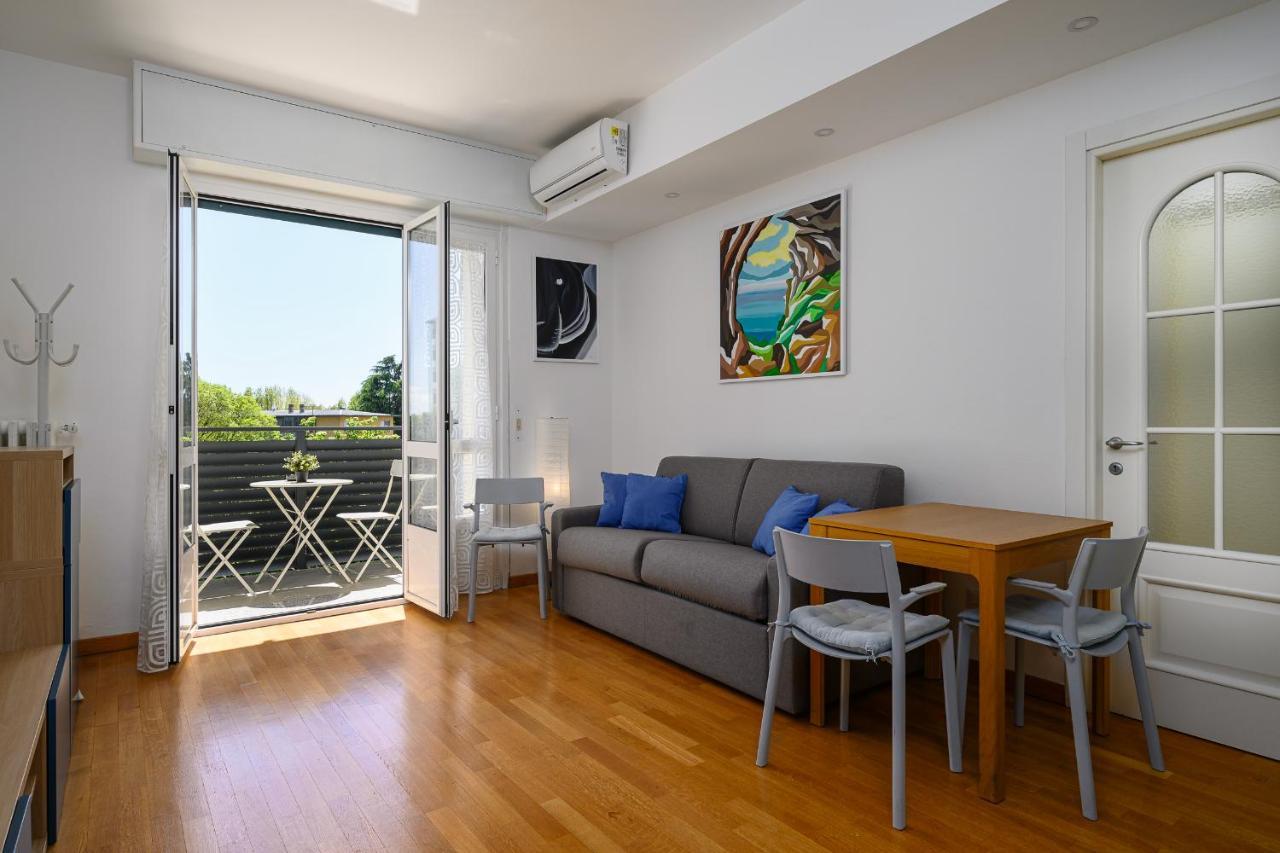 Inganni Charme Apartment Milano Esterno foto